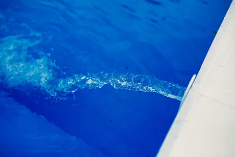 Top 10 Best Robotic Pool Cleaners for Swimming Pool Reviews